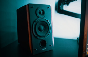 Workflow Freelance Voice Over Studio Gear Speaker